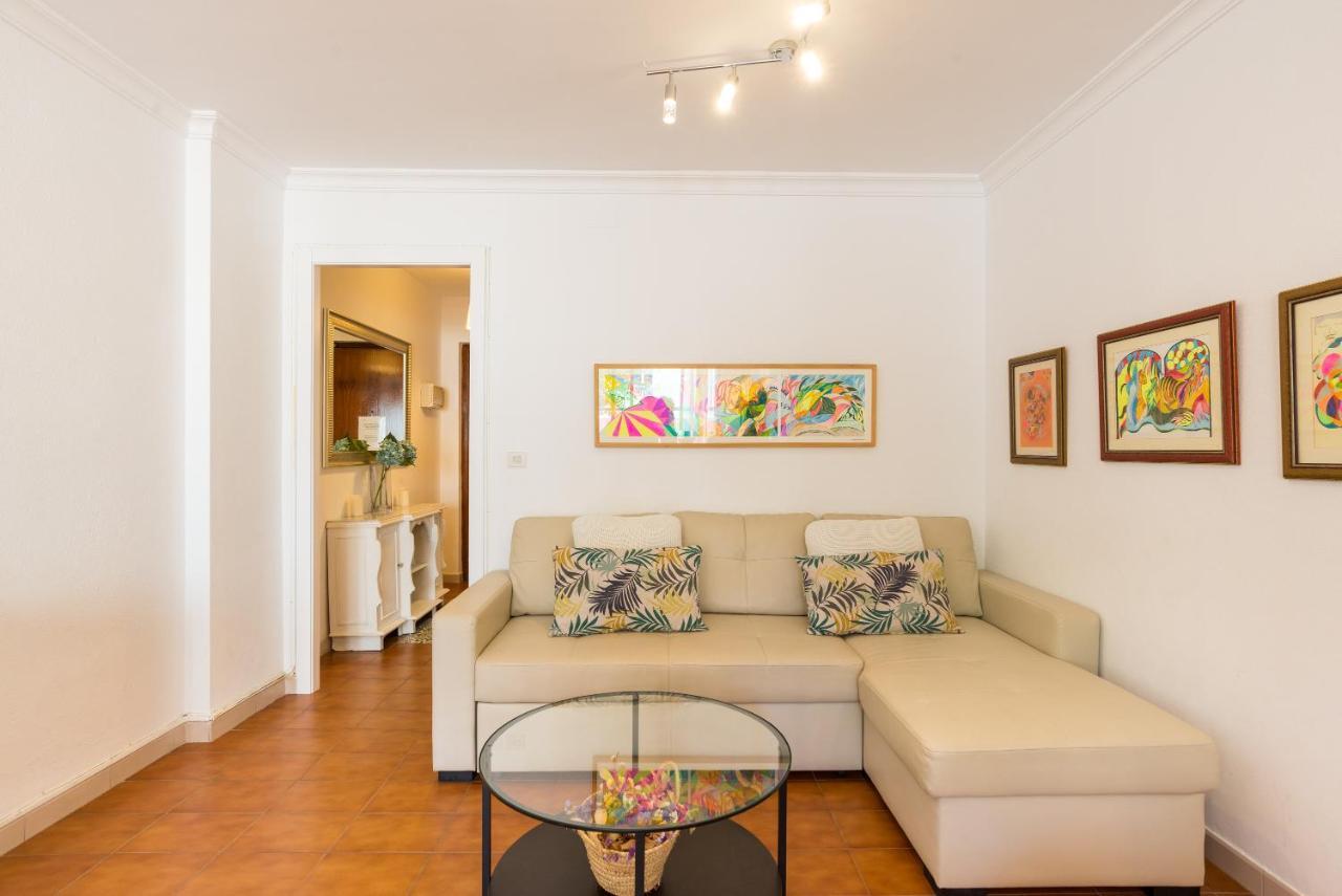 Virginia Beach & Private Terrace By Ele Apartments Malaga Bagian luar foto