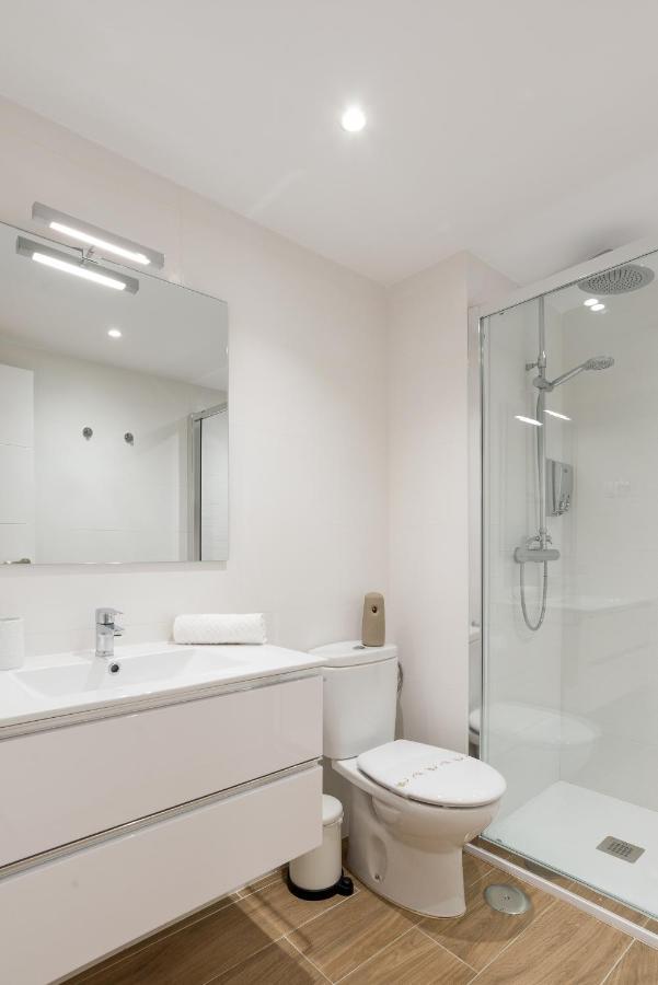 Virginia Beach & Private Terrace By Ele Apartments Malaga Bagian luar foto
